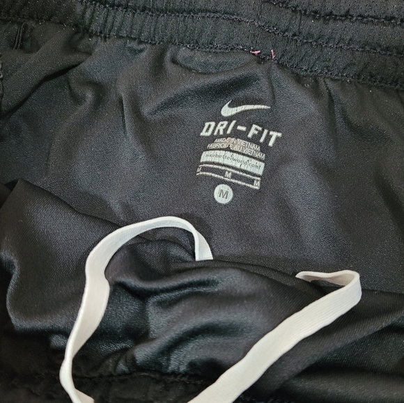 Nike Dri Fit Shorts - Picture 4 of 6